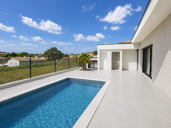 Villa contemporaine neuve avec piscine, suite parentale en RDC, 3 salles d’eau, double garage et vue dégagée