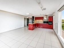 SÉRIGNAN – Grande terrasse, aperçu mer, 2 chambres + bureau et garage