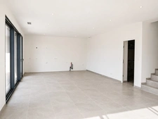 Villa contemporaine neuve avec piscine, suite parentale en RDC, 3 salles d’eau, double garage et vue dégagée