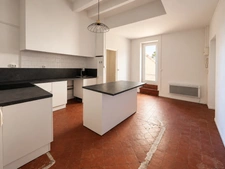 Appartement T2 85 m² avec terrasse Champ de Mars Béziers charme de l'ancien