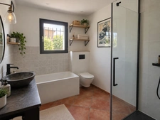 PORTIRAGNES- Villa 4 faces de plain-pied – 5 chambres, piscine et jardin intimiste