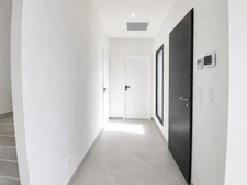 Villa contemporaine neuve avec piscine, suite parentale en RDC, 3 salles d’eau, double garage et vue dégagée