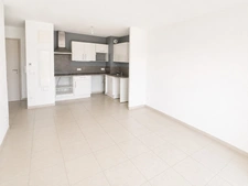 Appartement T2 avec terrasse et parking à Boujan-sur-Libron – Résidence sécurisée