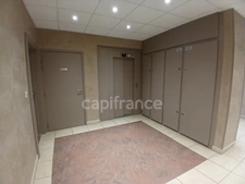 SÉRIGNAN – Grande terrasse, aperçu mer, 2 chambres + bureau et garage