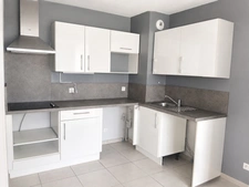Appartement T2 avec terrasse et parking à Boujan-sur-Libron – Résidence sécurisée