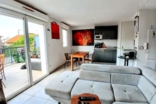 Appartement T3 Duplex avec terrasse & parkings – Sauvian