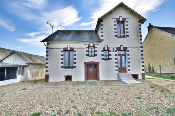 Maison à vendre 4 pièces LA BAZOCHE GOUET (28)