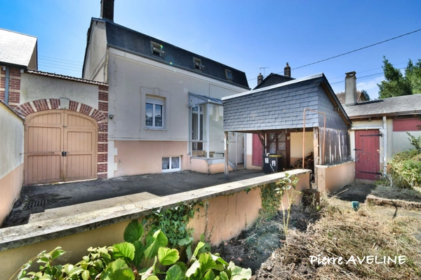 Maison à vendre 4 pièces LA BAZOCHE GOUET (28)