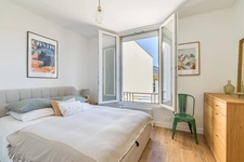 Completely renovated house with 3 or 4 bedrooms and outbuildings