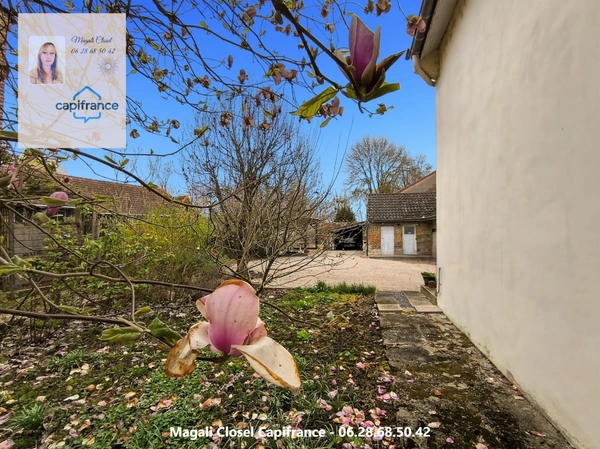 Charmante maison de village avec 4 chambres et jardin arboré 