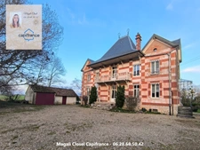 Demeure de caractère – Fin XIXe siècle – Parc arboré de plus de 5 000 m² – Centre-Bourg