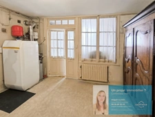 Ensemble immobilier rénové avec jardin, dépendances et potentiel – Centre de Conliège