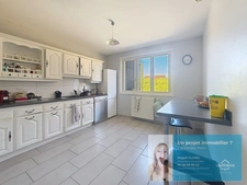 Maison 5 pièces, 3 chambres avec terrain de plus de 3 100 m²