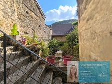 Ensemble immobilier rénové avec jardin, dépendances et potentiel – Centre de Conliège