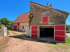 Maison à vendre 5 pièces proche de CHAROLLES (71) - 5 pièces - 1 000 m² de terrain.