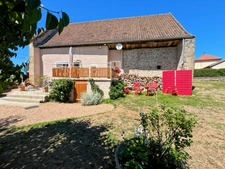 Maison à vendre 5 pièces proche de CHAROLLES (71) - 5 pièces - 1 000 m² de terrain.