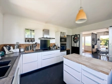 Maison à vendre 7 pièces  (71) - 162 M² - Parc arboré de 1.5 hectares avec étang