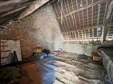 Maison à vendre 5 pièces proche de CHAROLLES (71) - 5 pièces - 1 000 m² de terrain.