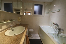 ENSEMBLE IMMOBILIER RARE AVEC MAISON, GÎTE ET 3 700 M² DE TERRAIN