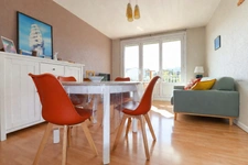 Quartier Bellevue appartement T3 traversant de 64 m², 2 balcons, parking et cave.