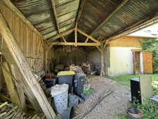 Un lieu de vie unique avec trois maisons aux possibilités infinies !