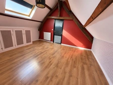 Grande maison de 400 m² avec piscine intérieure chauffée, sauna et appartement indépendant, sur 3 000 m² clos