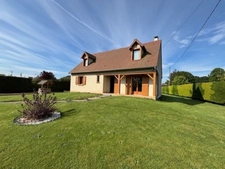 Maison familiale pleine de charme avec sous-sol total et jardin