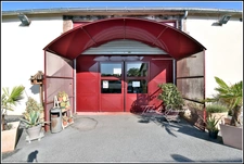 Local commercial + logement attenant — Emplacement stratégique en sortie N154