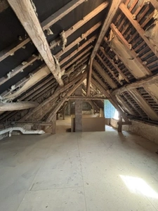 Un lieu de vie unique avec trois maisons aux possibilités infinies !