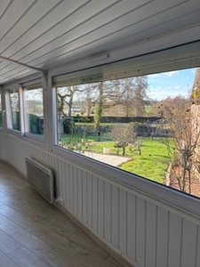 Maison de ville à la campagne – Charme, praticité et cadre bucolique