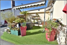 Local commercial + logement attenant — Emplacement stratégique en sortie N154