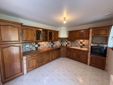Maison familiale pleine de charme avec sous-sol total et jardin