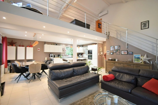 Maison 8 pièces à Villette-d’Anthon