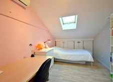 8-room house in Villette-d'Anthon