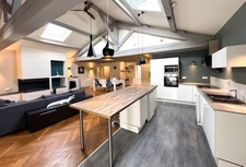 Appartement de caractère à vendre au cœur de Jonage (69) - Esprit loft 160m²