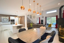 8-room house in Villette-d'Anthon