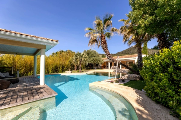 Villa LAGON – Une propriété d’exception au cœur du Pic Saint-Loup