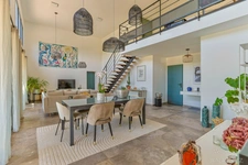 CONTEMPORARY SINGLE-STOREY VILLA WITH VIEWS OF PIC SAINT LOUP AND BALI STONE POOL
