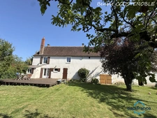 Maison à vendre de 188 m ²- 3 chambres à LABORDE commune de AUXERRE (89) - Terrain 1 740 m² - avec dépendances