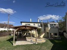 House for sale in Auxerre, Laborde area, measuring 51.2 m² – Full basement – 1 bedroom – 725 m² plot