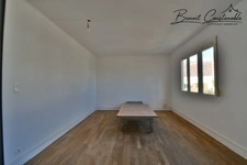 House for sale in Auxerre, Laborde area, measuring 51.2 m² – Full basement – 1 bedroom – 725 m² plot