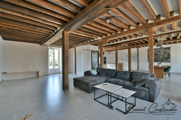 Maison à vendre de 188 m ²- 3 chambres à LABORDE commune de AUXERRE (89) - Terrain 1 740 m² - avec dépendances