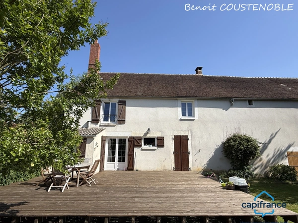 Maison à vendre de 188 m ²- 3 chambres à LABORDE commune de AUXERRE (89) - Terrain 1 740 m² - avec dépendances