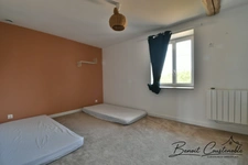 Maison à vendre de 188 m ²- 3 chambres à LABORDE commune de AUXERRE (89) - Terrain 1 740 m² - avec dépendances