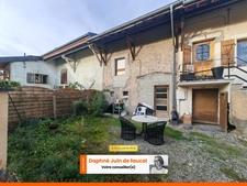 Maison de village à rénover – Fort potentiel au calme à Douvaine