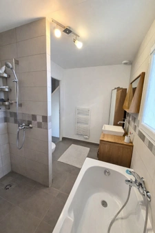Maison contemporaine 5 pièces de 128 m² – 4 chambres – Vinzier – Calme absolu