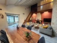 Ensemble immobilier à vendre 7 pièces LA TAILLEE (85)