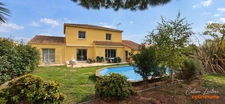 CHAUCHE – MAISON FAMILIALE DE 161 M² – 5 CHAMBRES – PISCINE – PIÈCE DE VIE DE 58,75 M²