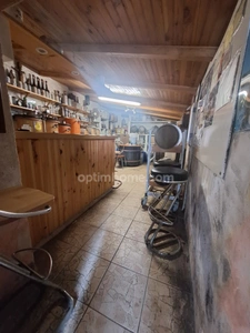 Maison 6 pièces et nombreuses dépendance à SAINT MICHEL EN L'HERM (85)
