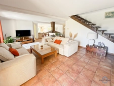 Landes (40) department, for sale in Aire-sur-l'Adour: contemporary 6-room house of 202m² of living space + terraces, pool house, 60m² garage and swimming pool on 2755m² of land, in a quiet location